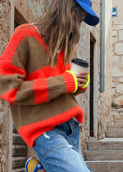 BOHO SLOUCHY V NECK KNIT - CAMEL/POPPY