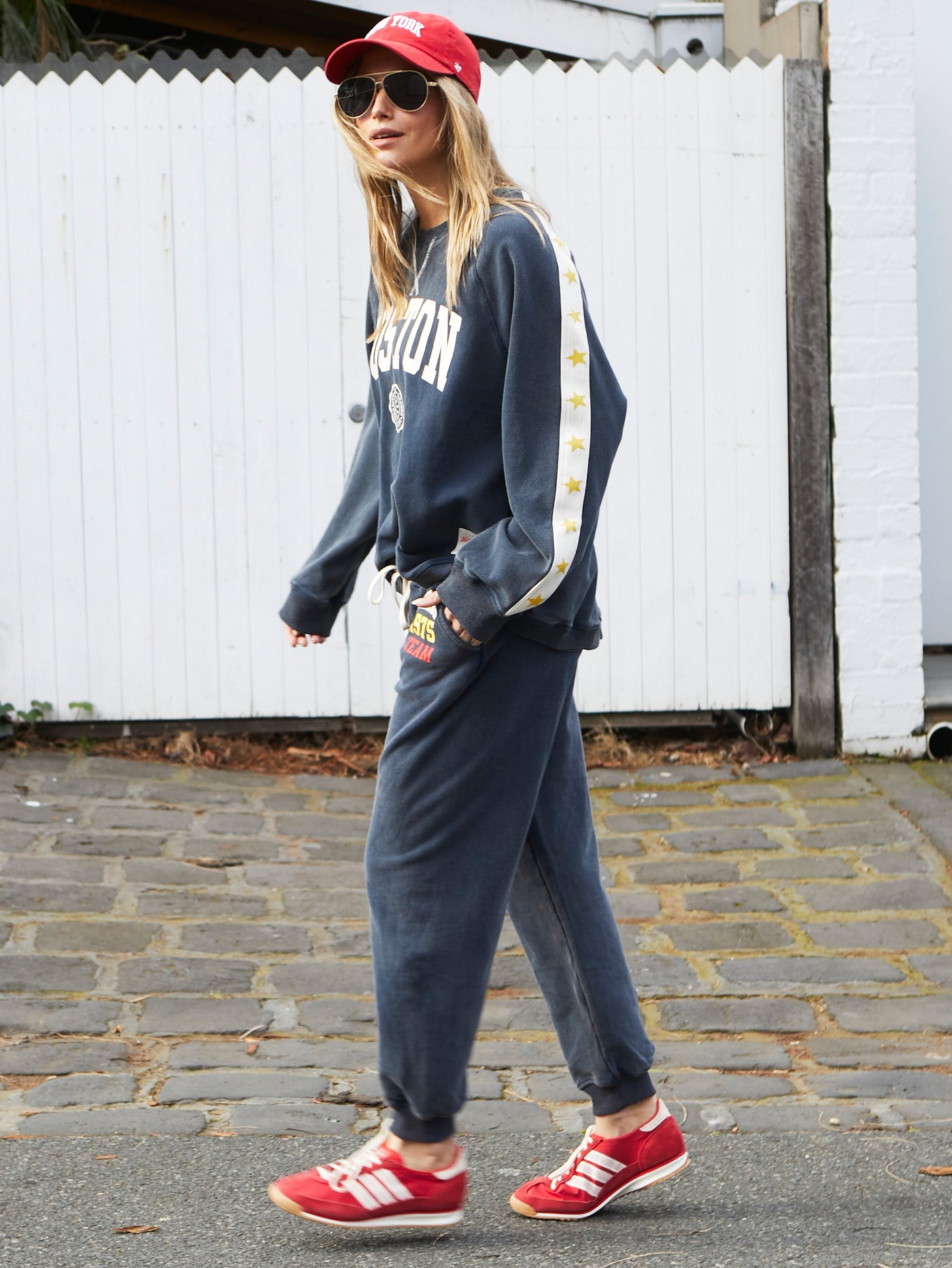 TRACK & FIELD VINTAGE BOSTON SWEAT - STONE WASHED NAVY