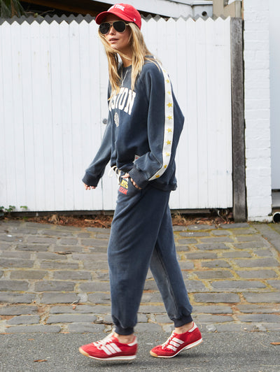 TRACK & FIELD VINTAGE BOSTON SWEAT - STONE WASHED NAVY