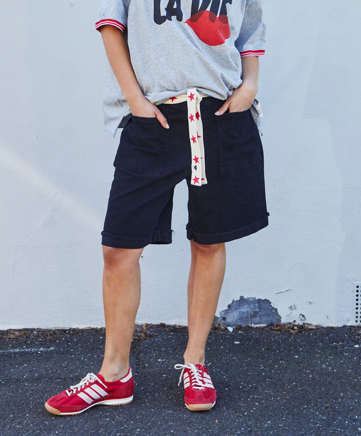 WEEKEND STRETCH SHORT - BLACK