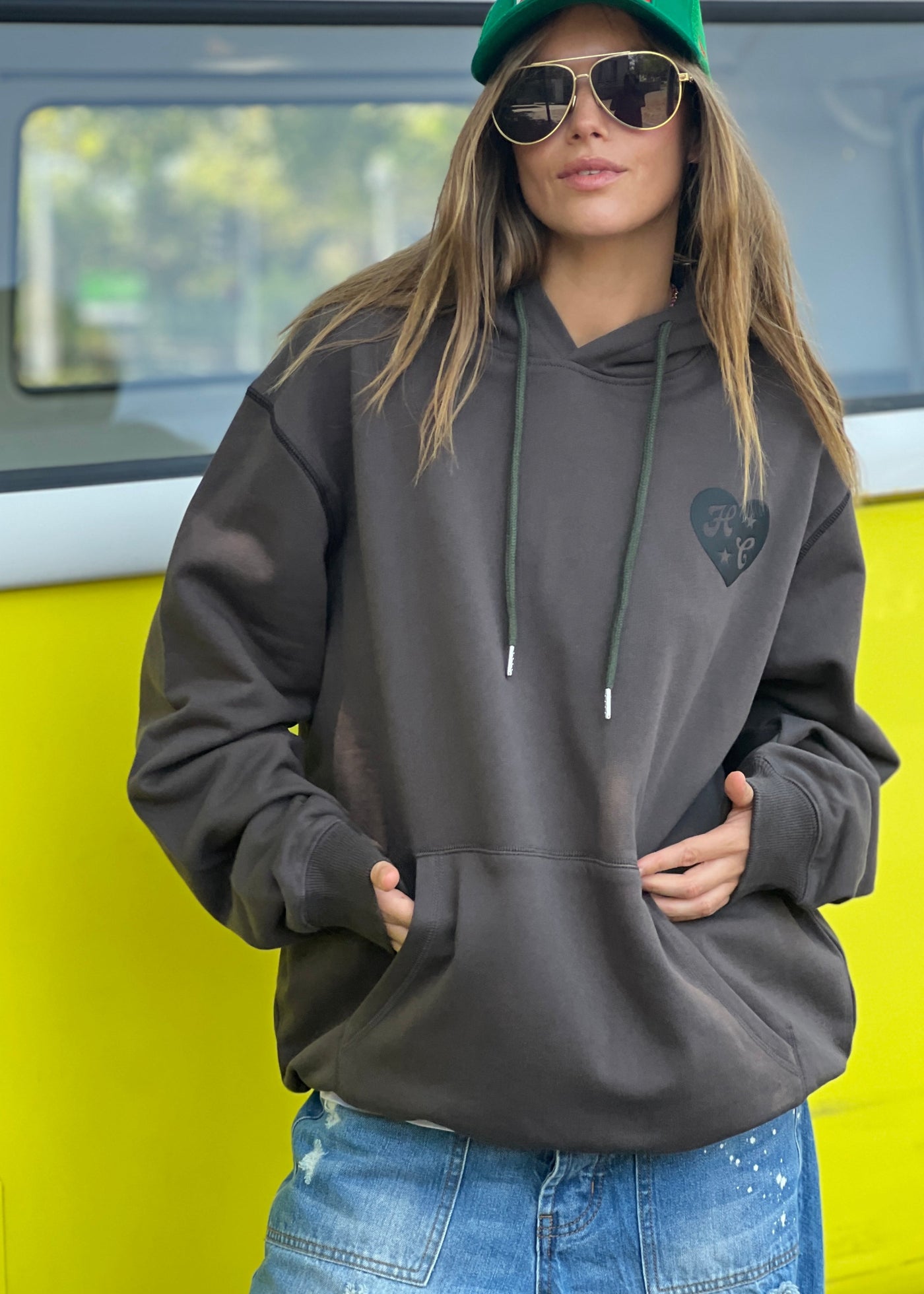 Hammill & Co Slouchy hoody with front pocket is featured in a soft unbrushed cotton with contrast white stitching around the sleeve.
Fit:Slouchy wider and longline silhouette
Features: Front kanga pocket, small puff print heart on the front left chest and larger puff print on the back featuring H&C.