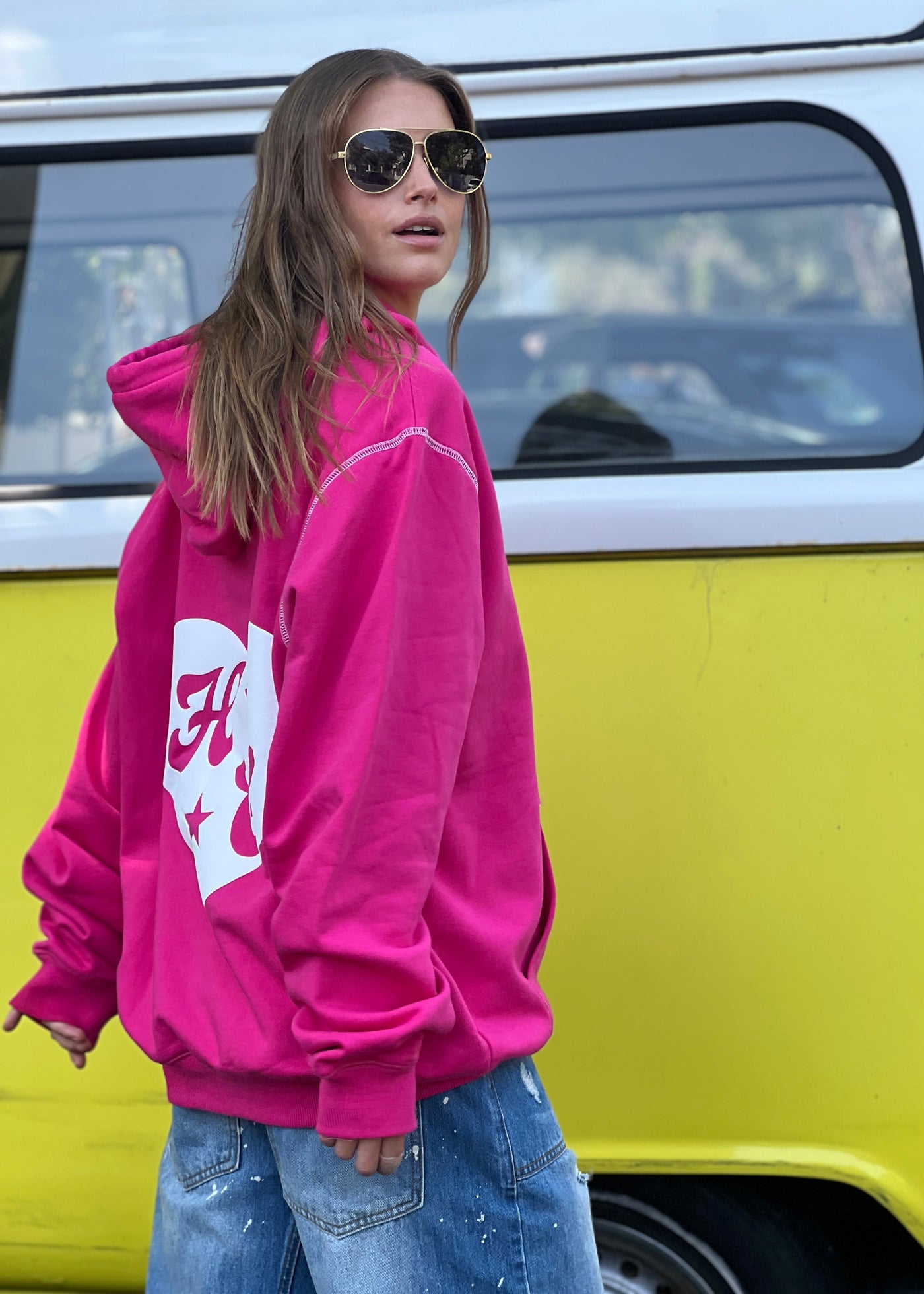 Hammill & Co Slouchy hoody with front pocket is featured in a soft unbrushed cotton with contrast white stitching around the sleeve.