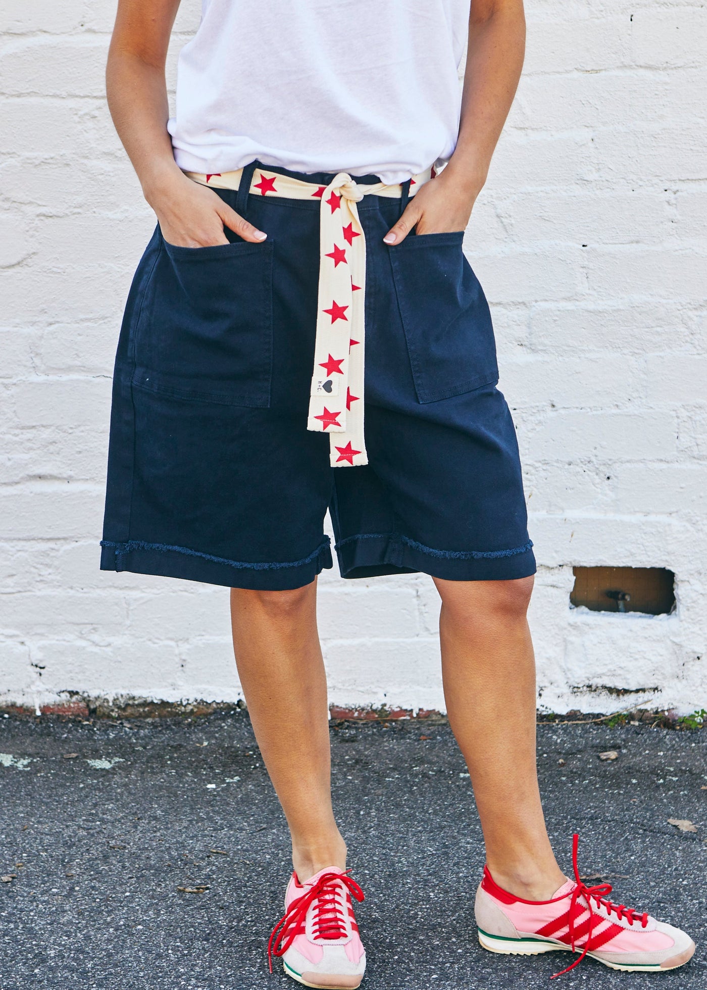 NEW WEEKEND STRETCH SHORT - NAVY