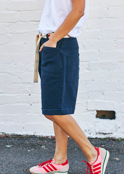 NEW WEEKEND STRETCH SHORT - NAVY