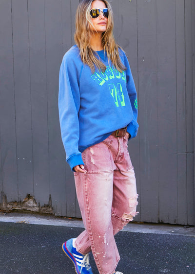 NEW HOWDY SWEAT - WASHED BLUE
